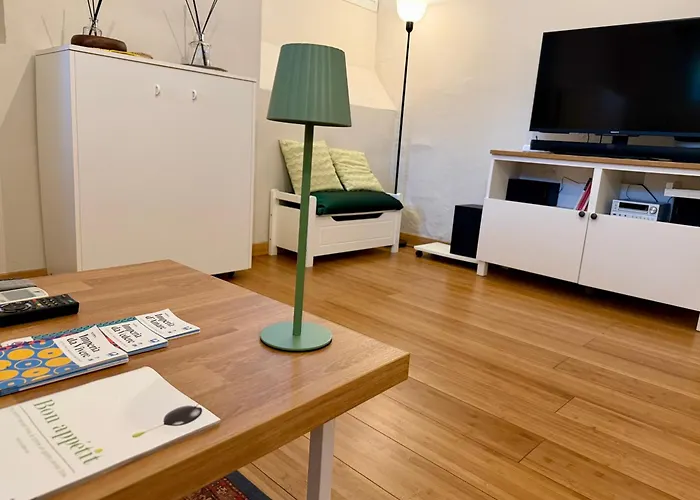 Host4u - Cozy Loft At Rambaldy's Castle In Imperia Apartment *