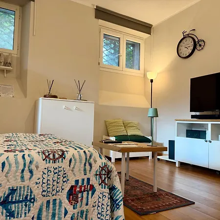 Host4u Imperia - Cozy Loft At Historical Rambaldy's Castle *