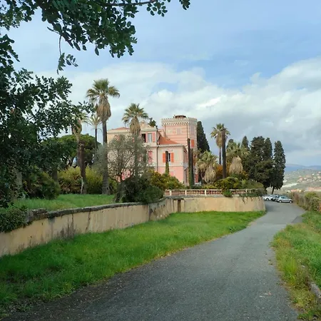 Host4u - Cozy Loft At Rambaldy's Castle In Imperia Διαμέρισμα *