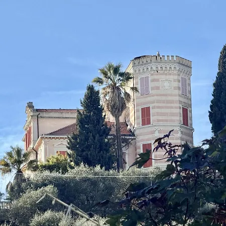 Host4u Imperia - Cozy Loft At Historical Rambaldy's Castle * Poggi