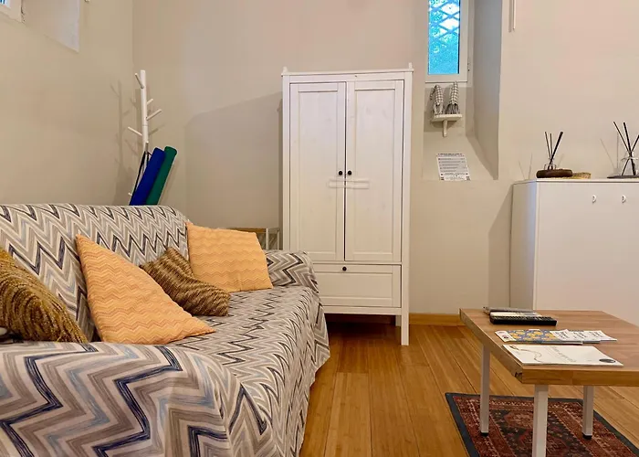 Host4u - Cozy Loft At Rambaldy's Castle In Imperia *