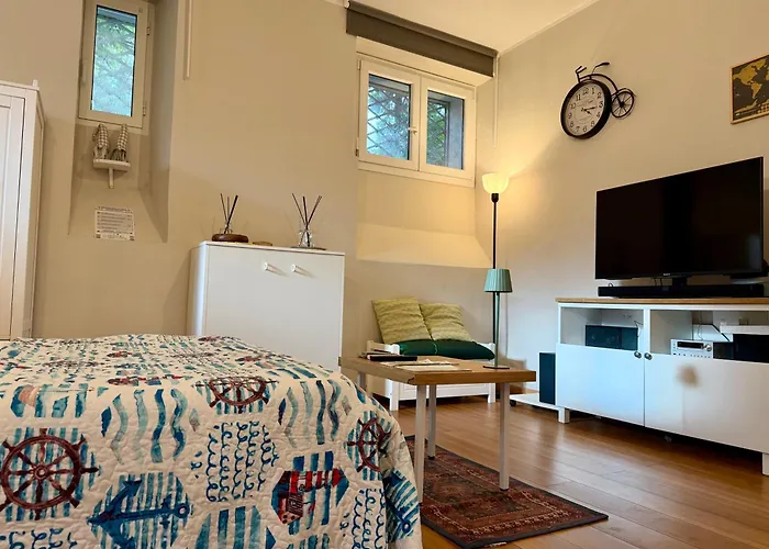 Host4u - Cozy Loft At Rambaldy's Castle In Imperia *