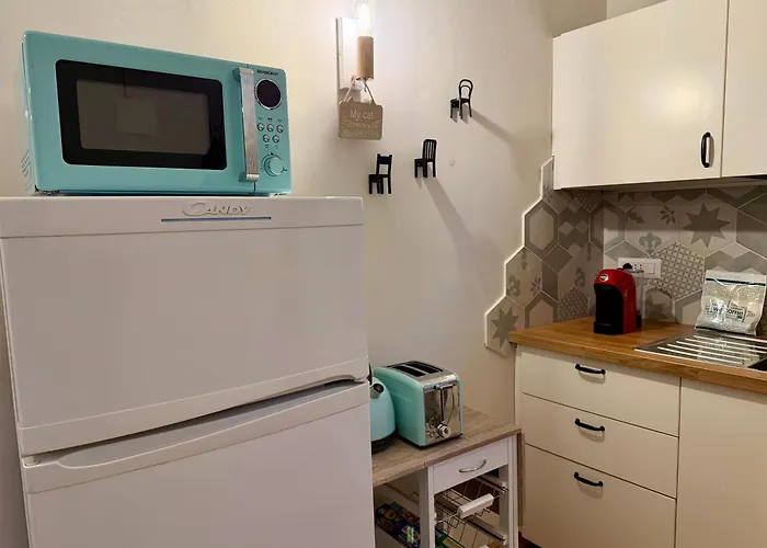 Host4u - Cozy Loft At Rambaldy's Castle In Imperia Apartment