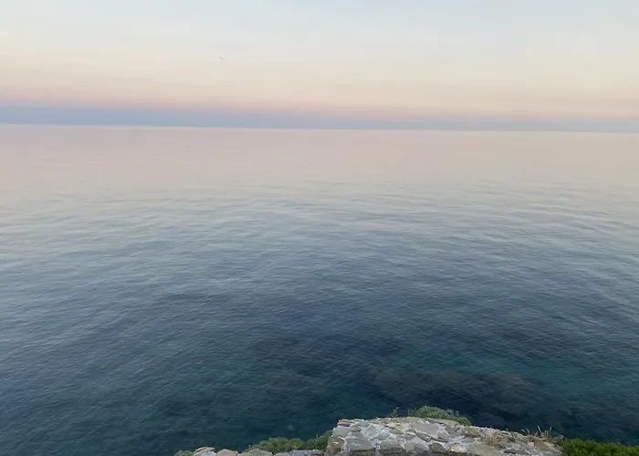 Host4u - Cozy Loft At Rambaldy's Castle In Imperia Apartment Poggi